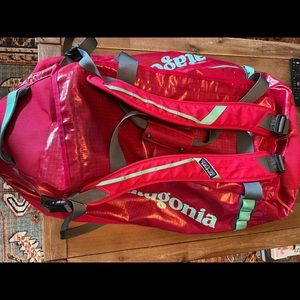 Patagonia Large Black Hole Duffel 90 L